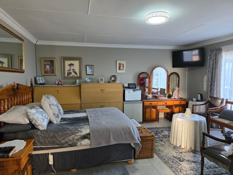 3 Bedroom Property for Sale in Dana Bay Western Cape